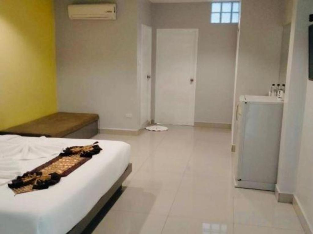 P.F Mansion Hotel Chaweng  Exterior photo
